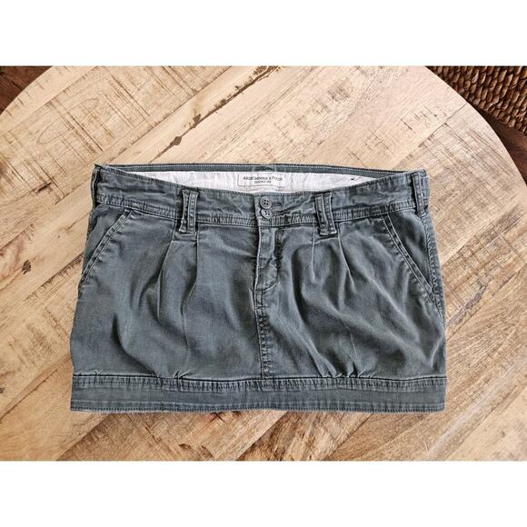Abercrombie & Fitch Vintage Y2K Micro Mini Skirt Women’s Size 2 Utility - Picture 1 of 6